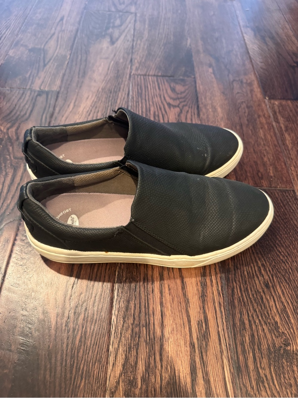 Black Slip-On Women’s Casual Sneakers